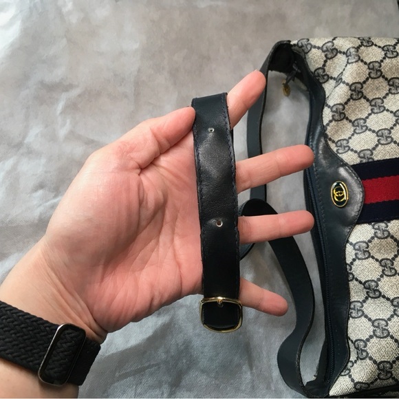 Gucci Blue Vintage Shoulder Bag - Picture 7 of 16